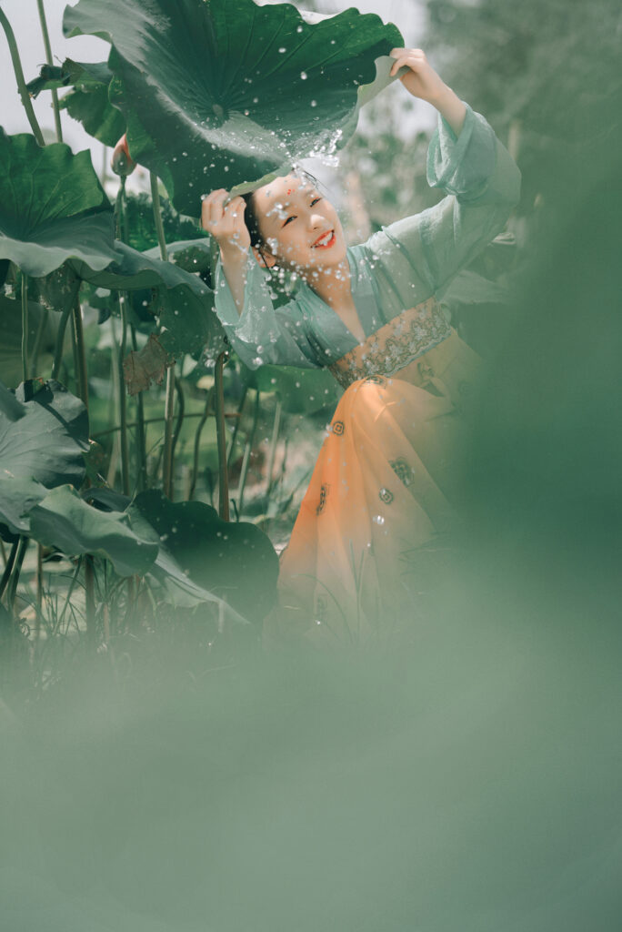 图片[2]-曲池采莲-谁歌采莲曲，渺渺渡前川-聚微达人