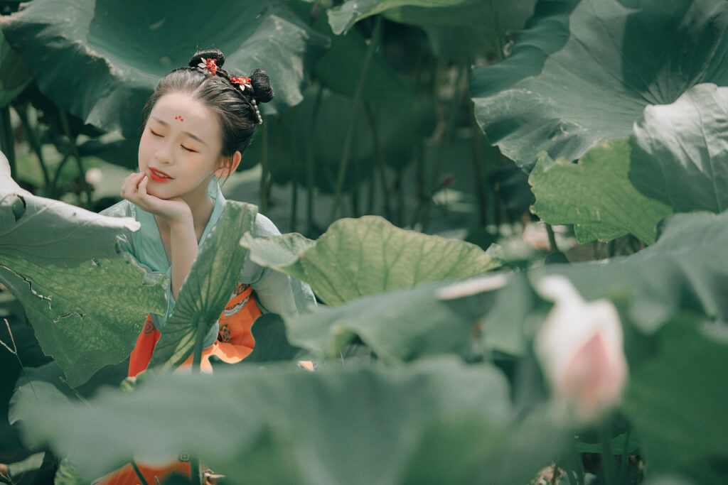 图片[6]-曲池采莲-谁歌采莲曲，渺渺渡前川-聚微达人